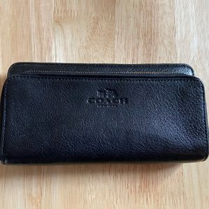 COACH LEATHER DOUBLE ACCORDIAN ZIP WALLET WRISTLET